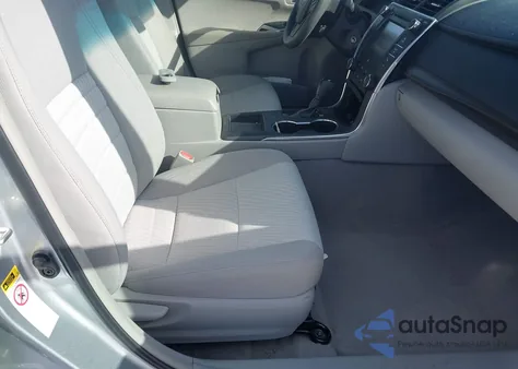 2015 Toyota Camry Le z USA, uszkodzony, nr VIN 4T1BF1FK5FU001891